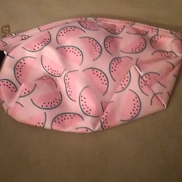 Basics Cosmetic Case - Picture 2 of 5